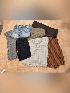 Lot of women’s size 14 bottoms